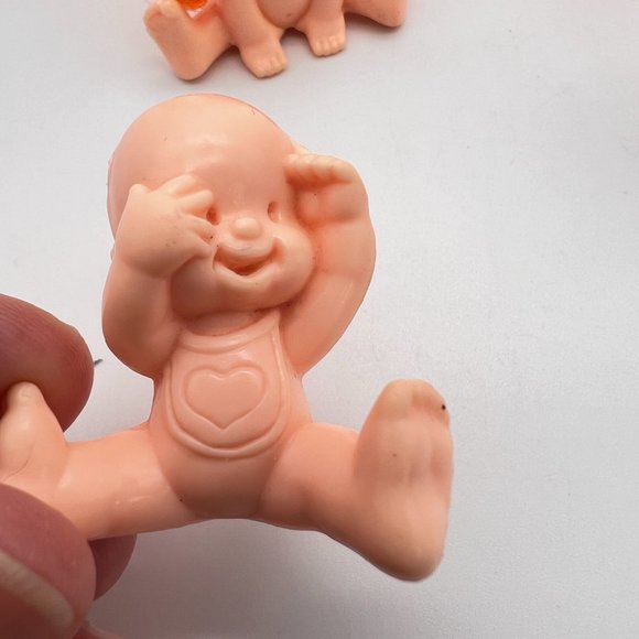 Vintage Hasbro Lil Babies Dolls Toy Mini Figurines Lot Set of 9 - Picture 6 of 12